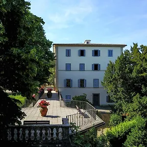 https://villa-montarioso.it-tuscanyhotel.com